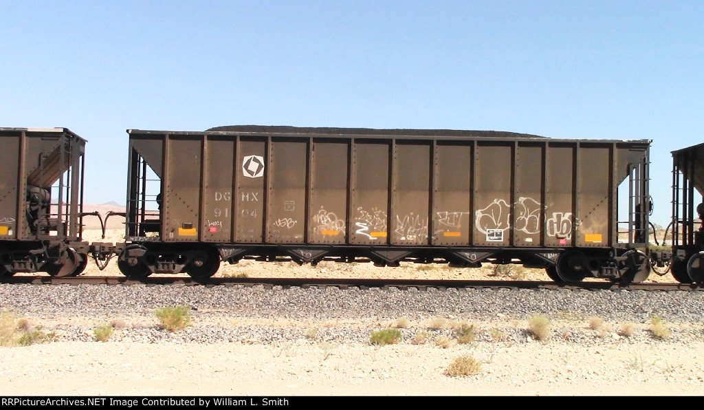 WB Unit Loaded Hooper Frt at Erie NV W-Pshr -25